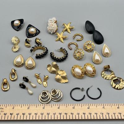 LOT 59: Vintage Black and Gold Themed Pierced Earring Collection - Marvella and More