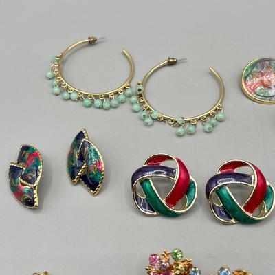LOT 61: Vintage Pierced and Screwback Earring Collection
