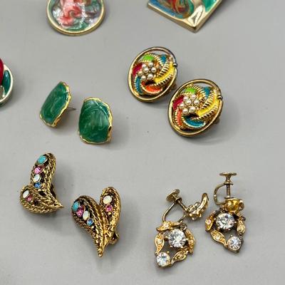 LOT 61: Vintage Pierced and Screwback Earring Collection