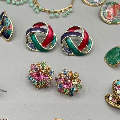 LOT 61: Vintage Pierced and Screwback Earring Collection