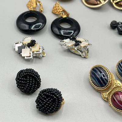 LOT 62: VIntage Screwback and Clip On Earring Lot