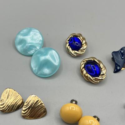 LOT 67: Bright Retro Screwback and Clip On Earring Collection