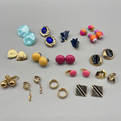 LOT 67: Bright Retro Screwback and Clip On Earring Collection