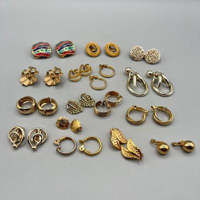 LOT 68: Vintage Gold Toned Earrings - Monet and More