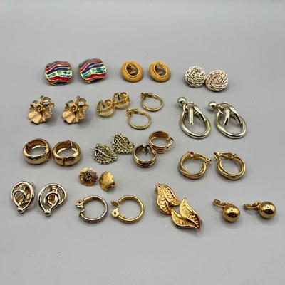 LOT 68: Vintage Gold Toned Earrings - Monet and More