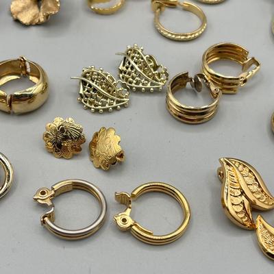 LOT 68: Vintage Gold Toned Earrings - Monet and More