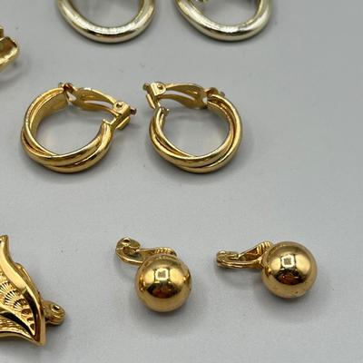 LOT 68: Vintage Gold Toned Earrings - Monet and More