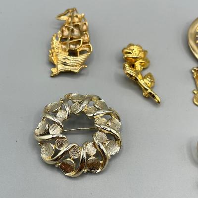 LOT 73: Vintage Pin/Brooch Collection Including Some Birthstone and "Grandma" Pieces