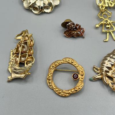 LOT 73: Vintage Pin/Brooch Collection Including Some Birthstone and "Grandma" Pieces