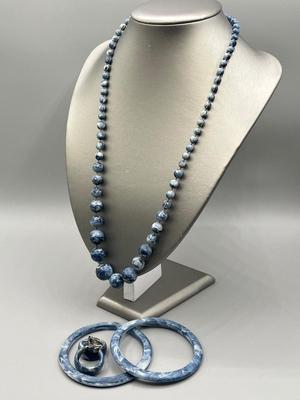 LOT 75: Vintage Jewelry Sets