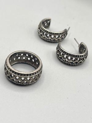 LOT 75: Vintage Jewelry Sets