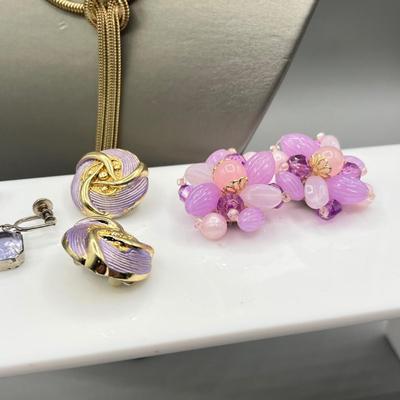 LOT 77: Vintage Necklaces and Earrings