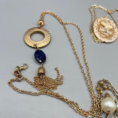 LOT 78: Beautiful Costume Necklace Collection