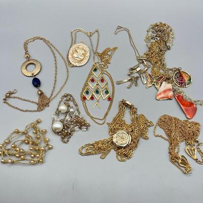 LOT 78: Beautiful Costume Necklace Collection