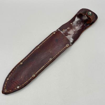 LOT 81: US WWII Fighting Kife