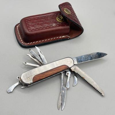 LOT 83: Vintage Pocket Knife Collection