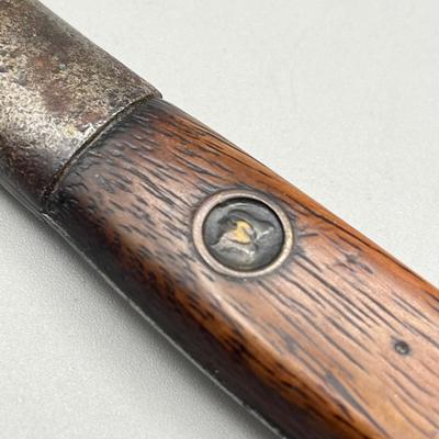 LOT 84: Vintage Fixed Blade Knife Collection