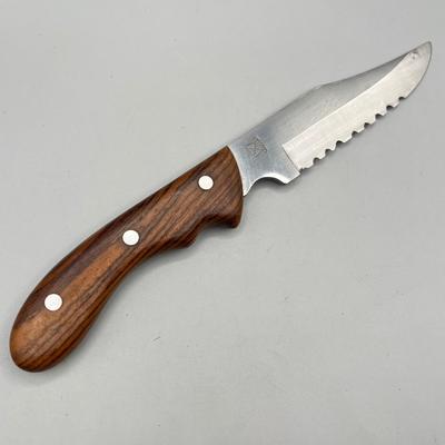 LOT 84: Vintage Fixed Blade Knife Collection