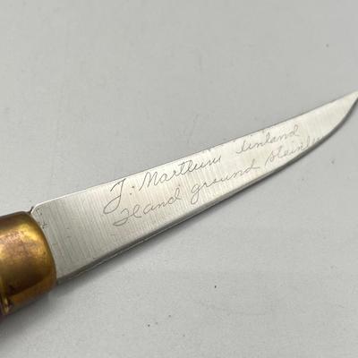 LOT 84: Vintage Fixed Blade Knife Collection