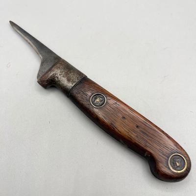LOT 84: Vintage Fixed Blade Knife Collection