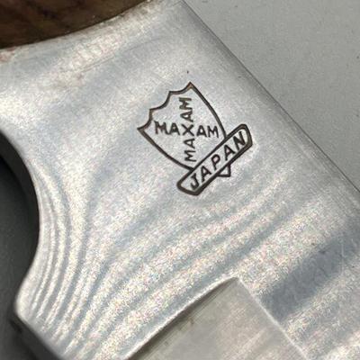 LOT 84: Vintage Fixed Blade Knife Collection