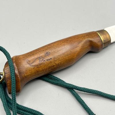 LOT 84: Vintage Fixed Blade Knife Collection