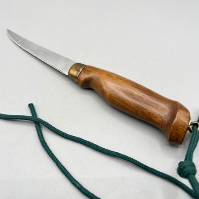 LOT 84: Vintage Fixed Blade Knife Collection