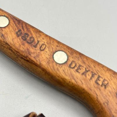 LOT 84: Vintage Fixed Blade Knife Collection