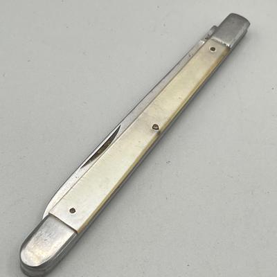 LOT 85: Vintage Pocket Knife Collection