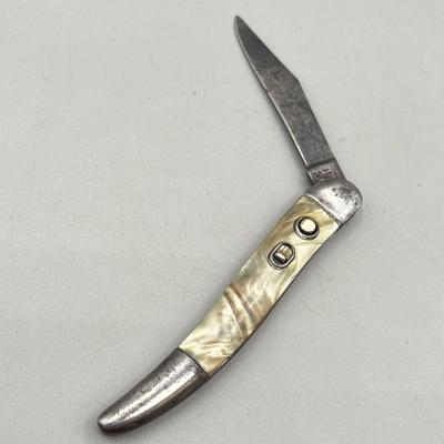 LOT 85: Vintage Pocket Knife Collection