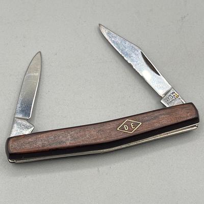 LOT 85: Vintage Pocket Knife Collection