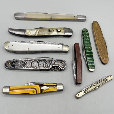 LOT 85: Vintage Pocket Knife Collection