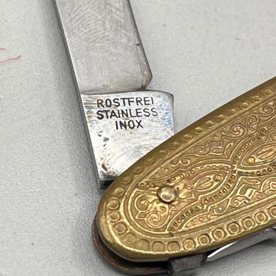 LOT 85: Vintage Pocket Knife Collection
