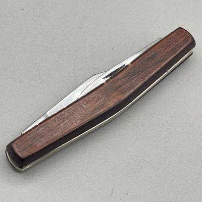 LOT 85: Vintage Pocket Knife Collection