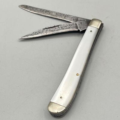 LOT 85: Vintage Pocket Knife Collection
