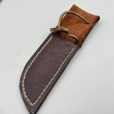 LOT 86: Wooden Handle Fixed Blade Knife Collection