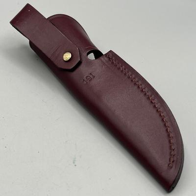 LOT 86: Wooden Handle Fixed Blade Knife Collection