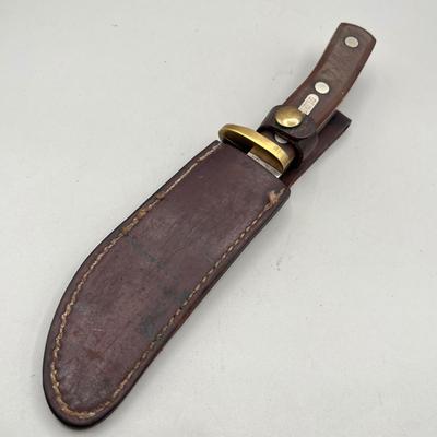 LOT 86: Wooden Handle Fixed Blade Knife Collection