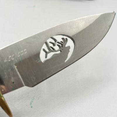 LOT 86: Wooden Handle Fixed Blade Knife Collection