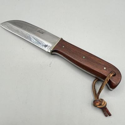 LOT 86: Wooden Handle Fixed Blade Knife Collection