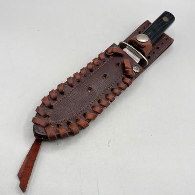 LOT 88: Vintage Fixed Blade Knife Collection - Buck and More