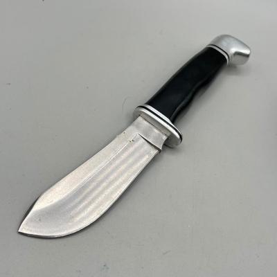 LOT 88: Vintage Fixed Blade Knife Collection - Buck and More