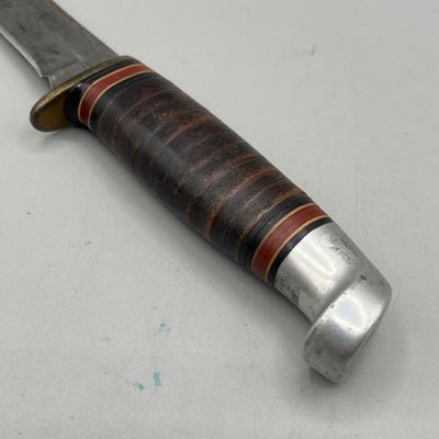 LOT 88: Vintage Fixed Blade Knife Collection - Buck and More