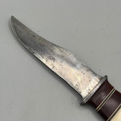 LOT 88: Vintage Fixed Blade Knife Collection - Buck and More