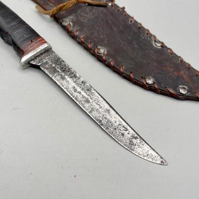 LOT 88: Vintage Fixed Blade Knife Collection - Buck and More