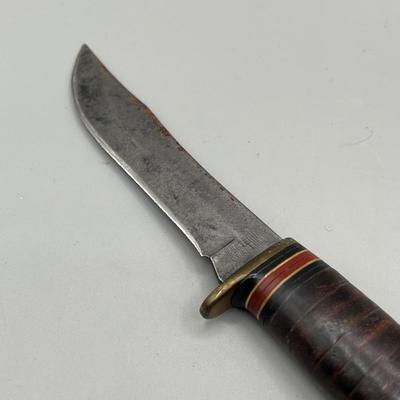 LOT 88: Vintage Fixed Blade Knife Collection - Buck and More
