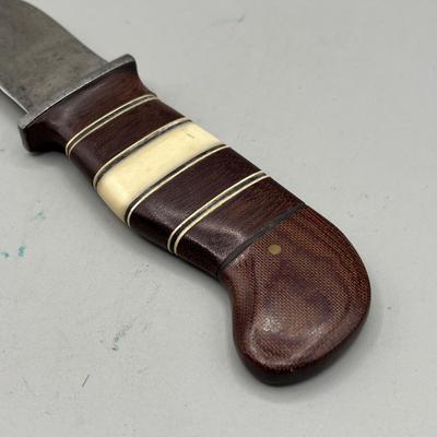 LOT 88: Vintage Fixed Blade Knife Collection - Buck and More