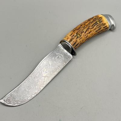 LOT 92: Vintage Carved Wood Handle Fixed Blade Knives - Rostfrei, Shrade and More