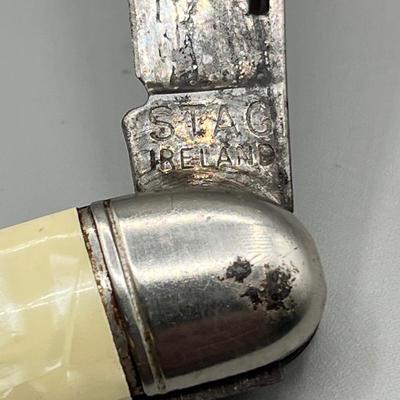 LOT 91: Vintage Blue Diamond Straight Razor and Pocket Knife Collection