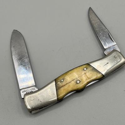 LOT 91: Vintage Blue Diamond Straight Razor and Pocket Knife Collection
